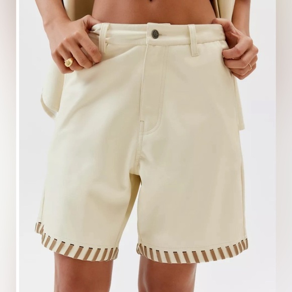 HONOR THE GIFT WOMENS FAUX LEATHER SHORTS IN BONE SIZE LARGE NEW - Picture 2 of 9
